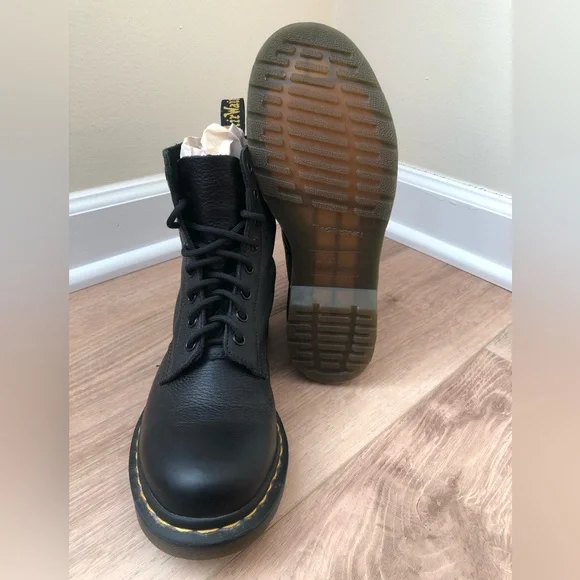 DR MARTENS Black Leather Pascal 1460 Combat Boots Size 8 - Picture 4 of 6